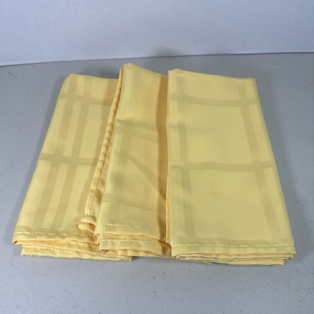 3 Yellow Cloth napkins. New Without Tags.